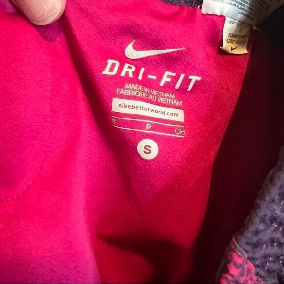 Nike Dri Fit Running Shorts size small - Picture 6 of 6